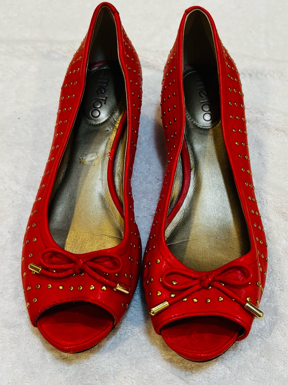 Almost Brand New Wedges By Me Too - Size 8.5M - Wedge Height 1.5 Inches - box 12